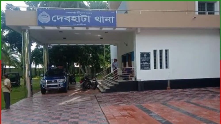 দেবহাটায় প্রবাসী নারীর ঝুলন্ত মরদেহ উদ্ধার