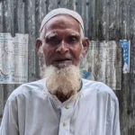 ১৫ বছর আগের ১০০ টাকা ফেরত দিতে পাওনাদারের বাড়িতে বৃদ্ধ