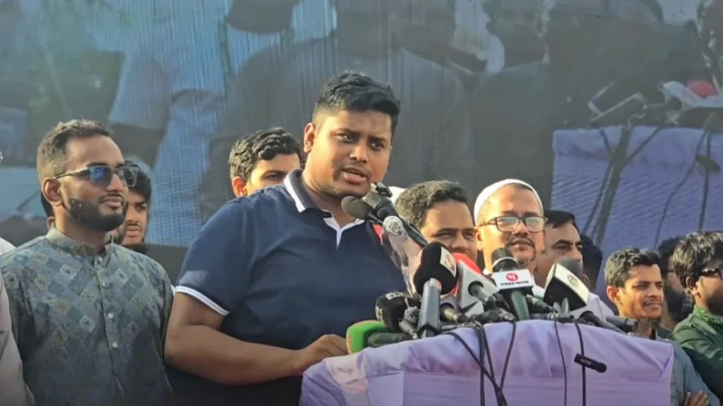 ‘এই ফার্মের মুরগিরা রাস্তায় এসেছিল বলেই আজকে আপনি শিক্ষামন্ত্রী’