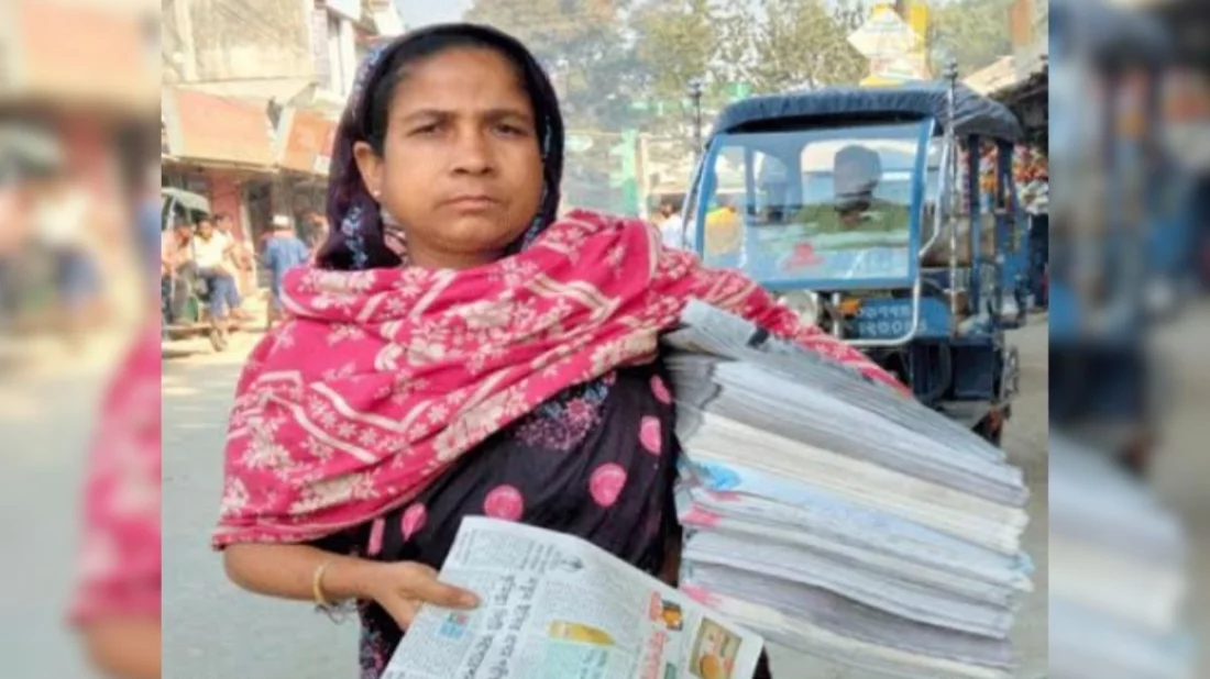 ৩৫ বছর ধরে পত্রিকা বিক্রি করেই চলছে নার্গিসের সংসার