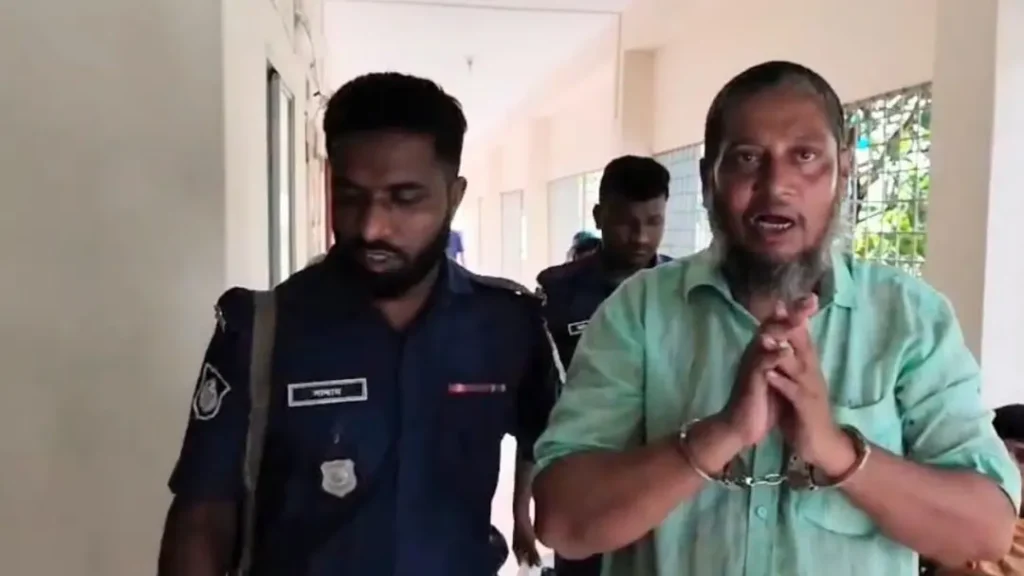 শিক্ষা কর্মকর্তাকে কুপিয়ে জখমের পর প্রধান শিক্ষক বললেন, ‘টাইগার খেয়েছি’