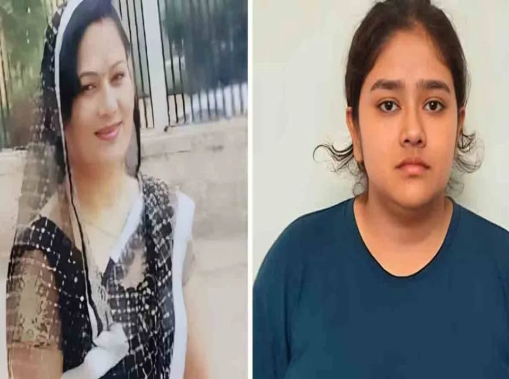 চাকরি ও সম্পত্তির লোভে মা-বাবাকে হত্যা তরুণীর