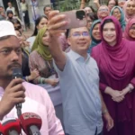 ‘দেশ যখন বন্যার পানিতে তলিয়ে যাচ্ছে প্রধানমন্ত্রী তখন সেলফি তোলায় ব্যস্ত’