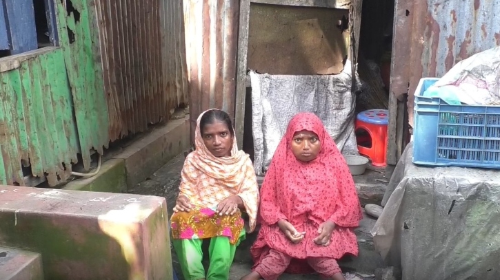 ৪০ বছর বয়সেও উচ্চতা মাত্র তিন ফুট, তবুও হার মানেননি দুই বোন
