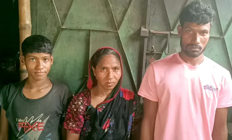 ‘আমি না থাকলে ওদের কী হবে’ চার প্রতিবন্ধী সন্তানকে নিয়ে মায়ের আর্তনাদ