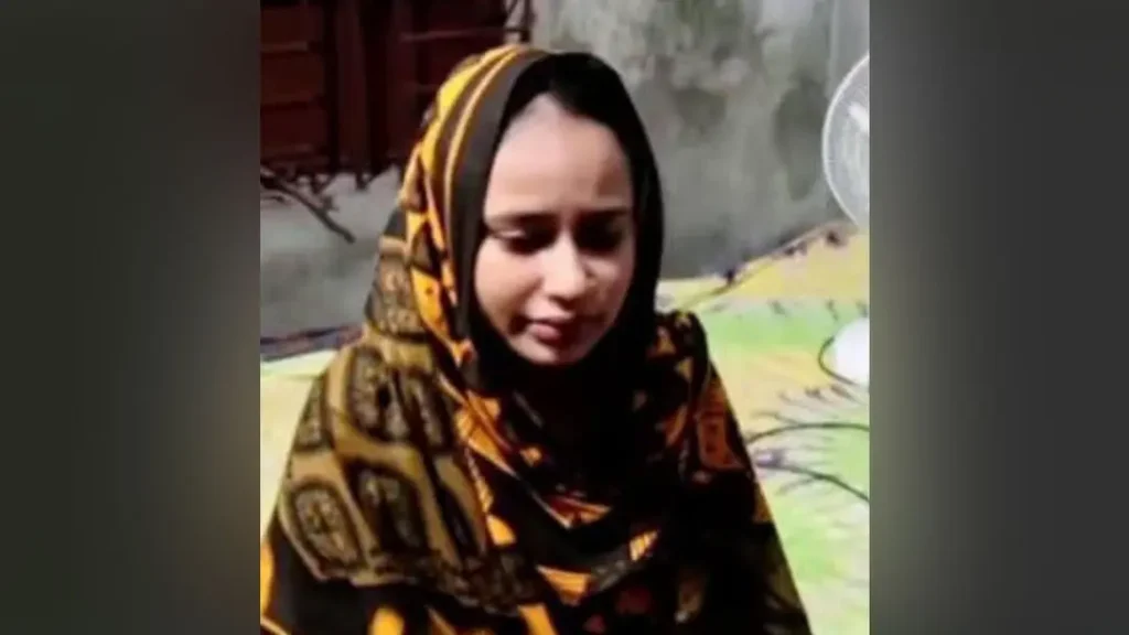 ১৪ দিনের নবজাতককে পানিতে চু/বি/য়ে হ.ত্যা/র অভিযোগে মা আটক