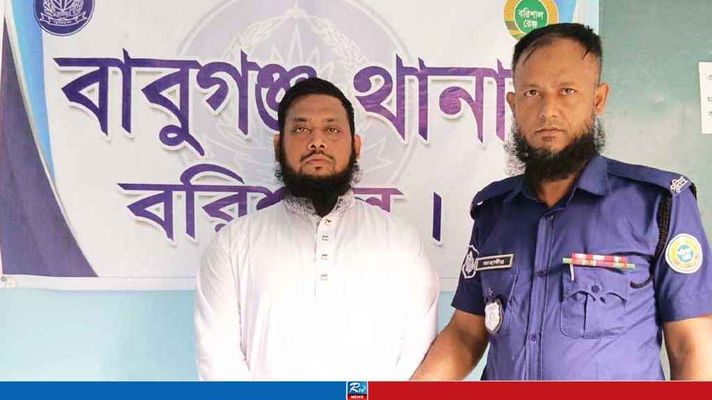 শিশুকে ঘুম থেকে তুলে পর্দার আড়ালে টেনে নিয়ে যান মাদরাসাশিক্ষক 